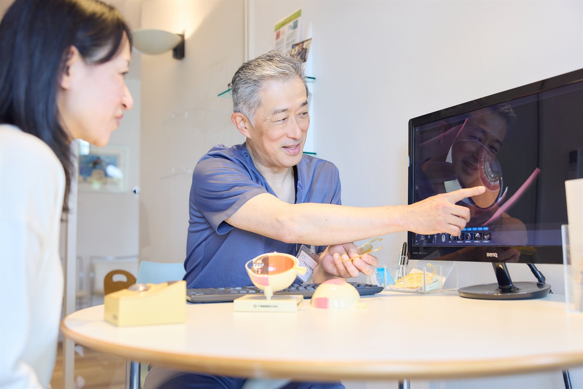 白内障手術前説明のイメージ